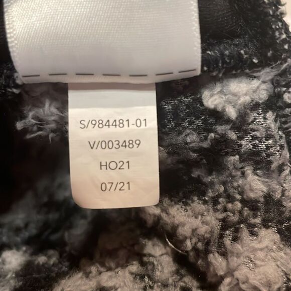 Athleta- “Tugga Sherpa Jacquard Hoodie” Black & White w/ Thumb Holes- Size Large - Picture 10 of 10